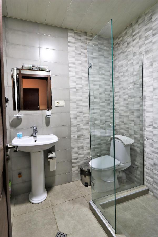 Tabori Apart Hotel Tbilisi Buitenkant foto